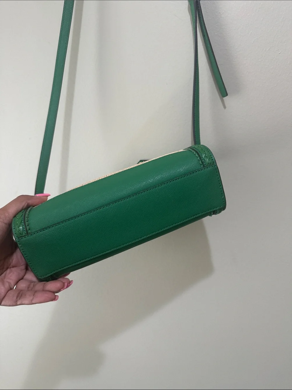 🎆Kate spade Green and Natural Straw Dome Crossbody